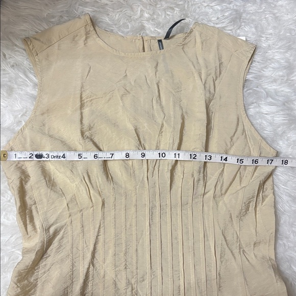 NWT Anthropologie Beige The Della Pleated-Waist Shell Top Size S - Picture 13 of 14